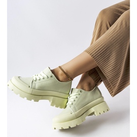 Chaussures vertes à semelle Pointe massive 2