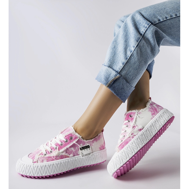 Inna Baskets bleues avec écorchures de Safiy 1