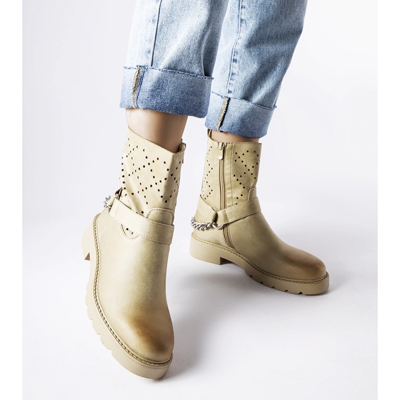 Bottines vertes ajourées avec chaîne Procopio beige 1