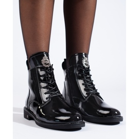 W. Potocki Bottines vernies noires à talon plat par Potocki le noir 3