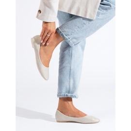 Ballerines beiges pour femmes en cuir écologique Shelovet 1
