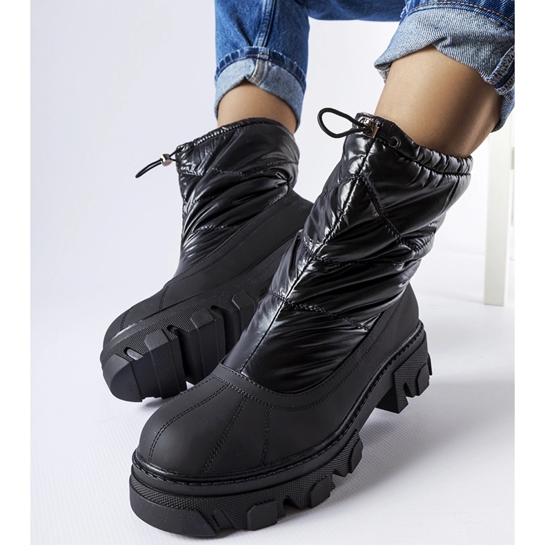 Boots de neige noires avec revers Cendrillon le noir 1