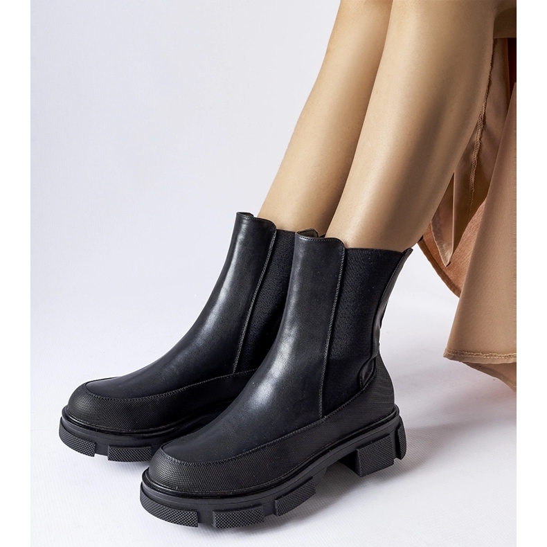 Bottines noires à tige élastique par Faisal le noir 1