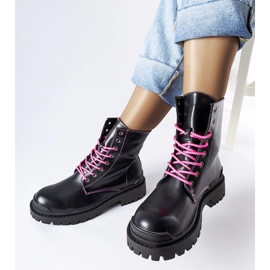 Inna Bottes noires avec fil Oberto rose décoratif 2