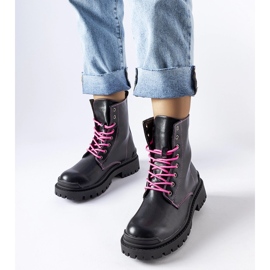 Inna Bottes noires avec fil Oberto rose décoratif 1