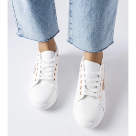 Baskets blanches avec un accent Rizzo en or rose 2