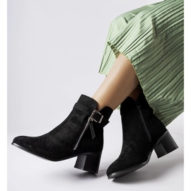 Bottines à talons bas Bédard noires 1