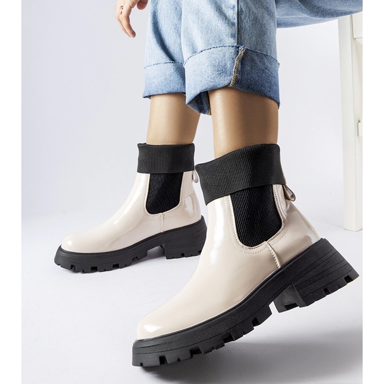 Bottes de travail beiges à enfiler de Breolungi 2 Bottes de travail beiges à enfiler de Breolungi 2