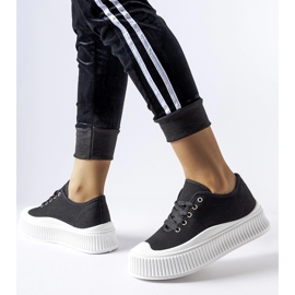 Baskets noires sur une épaisse plateforme Rina blanche le noir 1 Baskets noires sur une épaisse plateforme Rina blanche le noir 1