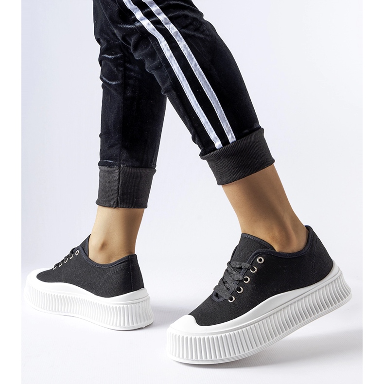 Baskets noires sur une épaisse plateforme Rina blanche le noir 1 Baskets noires sur une épaisse plateforme Rina blanche le noir 1