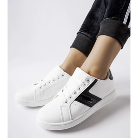 Baskets blanches avec empiècements Rizzo noirs 2