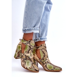 Bottines à talons hauts à la mode avec découpes, beige et vert 1