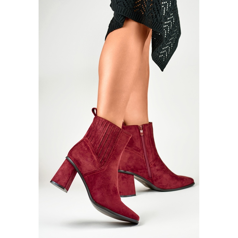 Bottes marron pour femme sur le poteau rouge 1 Bottes marron pour femme sur le poteau rouge 1