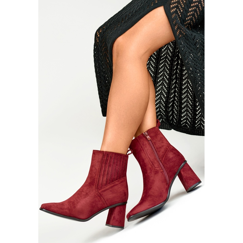 Bottes marron pour femme sur le poteau rouge 2 Bottes marron pour femme sur le poteau rouge 2