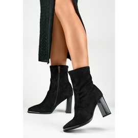 Bottines femme en daim à tige ajustée le noir 8