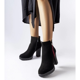 Bottines en satin noir de Rogeno 1