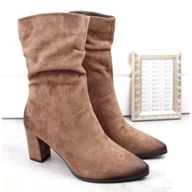 Bottes courtes, froissées et isolées pour femmes, marron, Vinceza 58146 brun 1