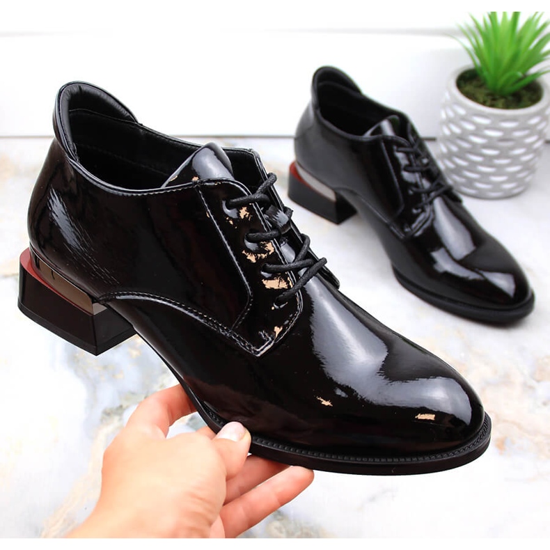Chaussures à lacets noires vernies pour femme, à talons hauts.Vinceza 1