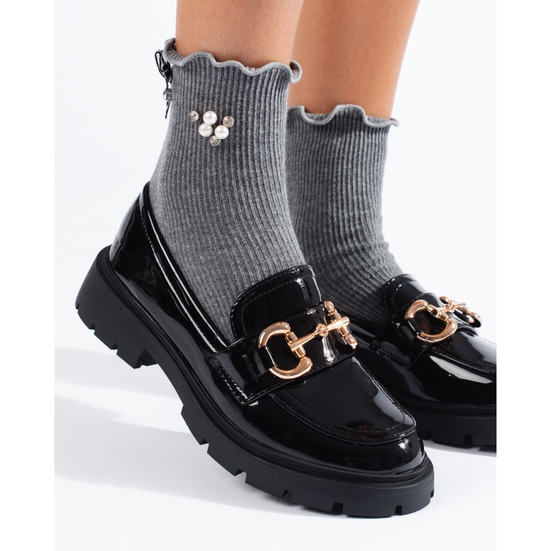 Mocassins noirs vernis avec boucle Shelovet dorée 2