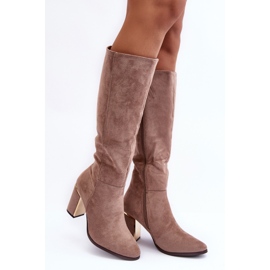 Bottes à talons hauts en daim beiges de Kilrenita 3