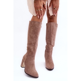 Bottes à talons hauts en daim beiges de Kilrenita 4