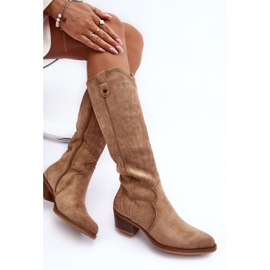 Bottes cowboy en daim Lunah beiges à talons bas 7