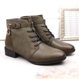 Boots femme talon plat isolées vert Potocki SZ12260 2