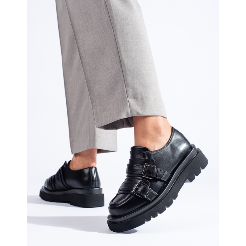 Chaussures noires à semelle épaisse Shelovet 2