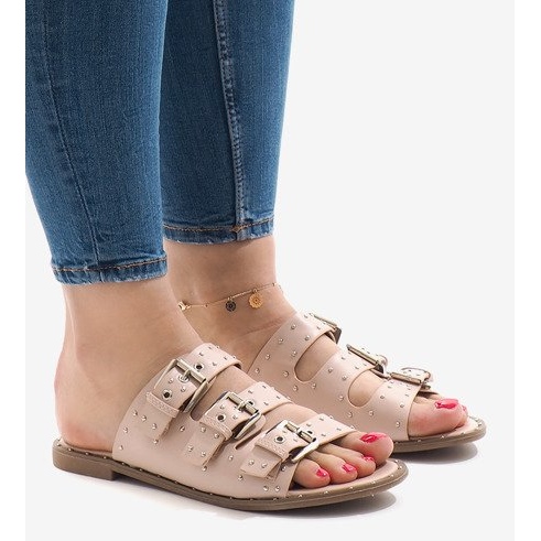 Chaussons roses avec clous et boucle F-3659 1 Chaussons roses avec clous et boucle F-3659 1