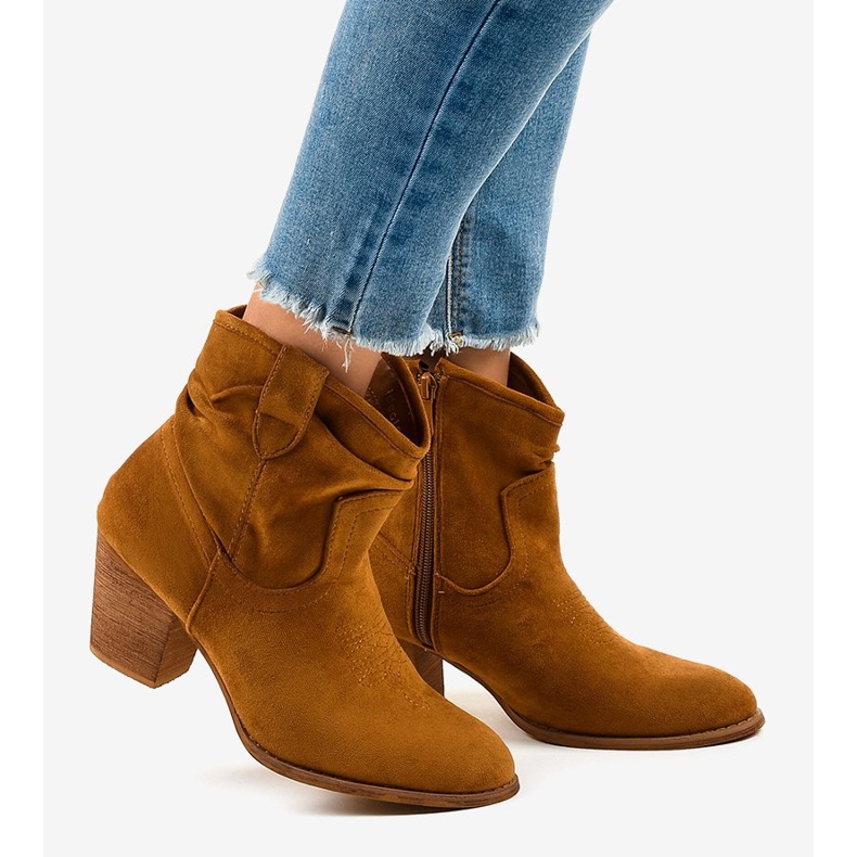Bottines en daim camel sur le poteau SA-3339 brun 2