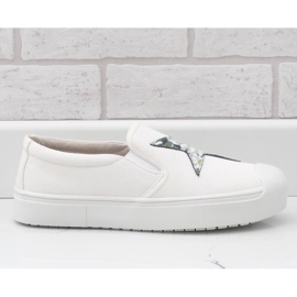 Baskets à enfiler blanches avec une étoile JT28-41 1