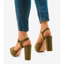 Sandales vertes sur le poste de daim AT-0660-L 3