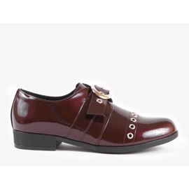 Chaussures laquées rouges avec une boucle C18-6263-2 1
