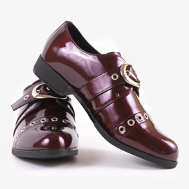 Chaussures laquées rouges avec une boucle C18-6263-2 2