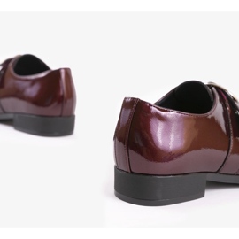 Chaussures laquées rouges avec une boucle C18-6263-2 3