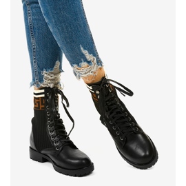 Bottes noires avec une chaussette Ferniehill beige 1