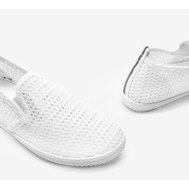 Les baskets blanches ajourées de Mallory 1