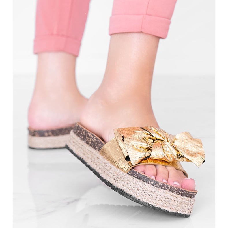 Chaussons Columbia dorés à nœud 1