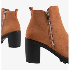 Bottes camel sur le Tiny post brun 4