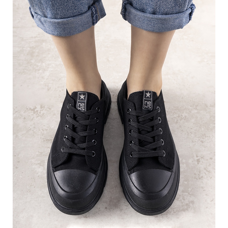 Baskets noires sur semelle épaisse Beat le noir 1