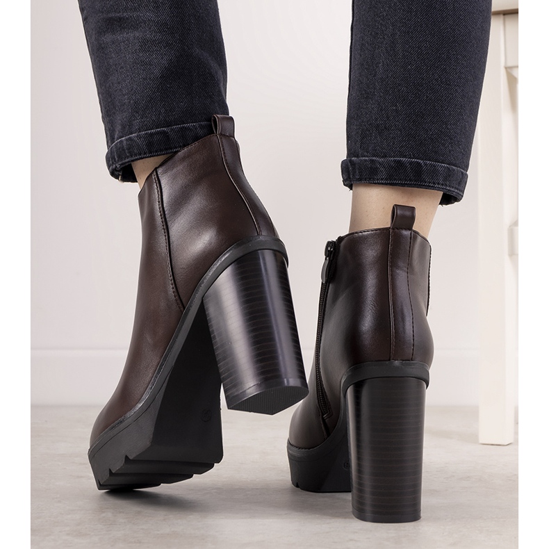 Bottes classiques marron pour le post féminin My Need brun 1