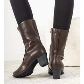Bottes marron classiques sur le poste Preciado brun 1
