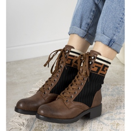 Bottes marron avec une tige de chaussette d'Alanis brun 1
