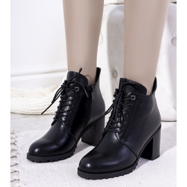 Bottes isolées noires avec une fixation Padilla le noir 2