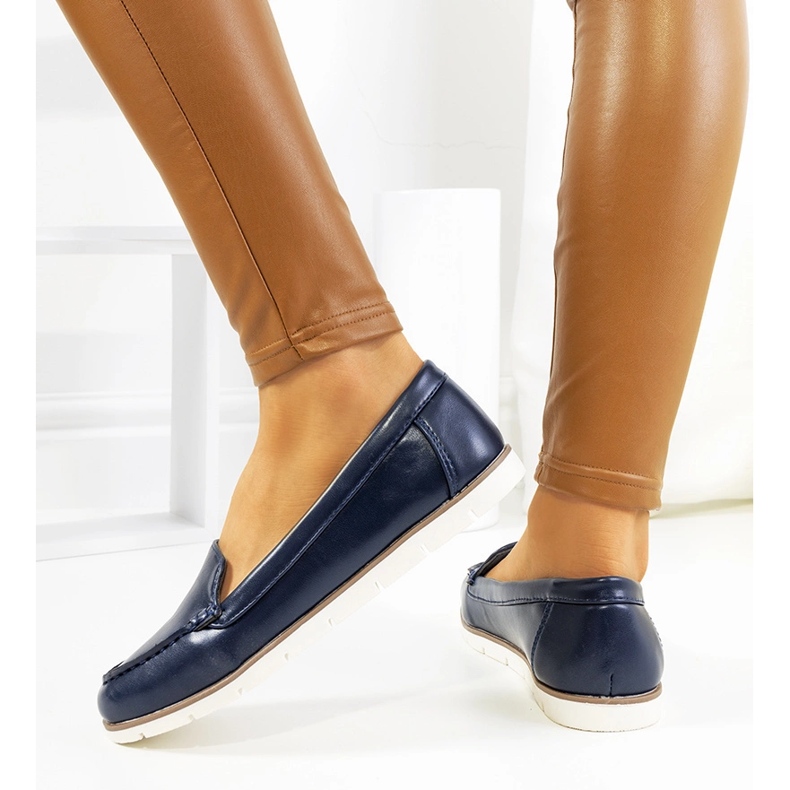 Mocassins bleu marine pour femme de chez Montez 1 Mocassins bleu marine pour femme de chez Montez 1