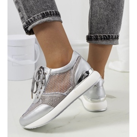 Baskets argentées avec filet d'Ilkay 2