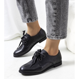 Chaussures Koren en cuir noir 1