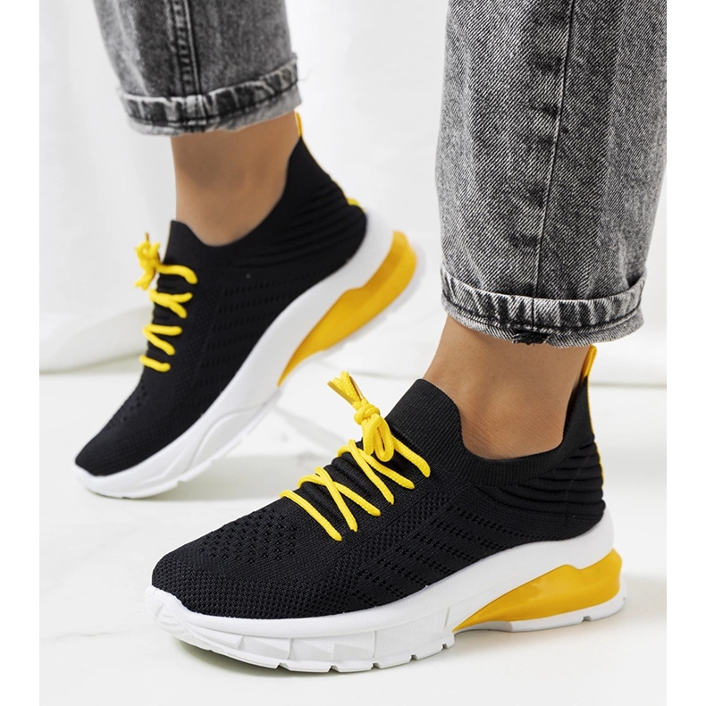 Baskets de sport noires de Marilva 1