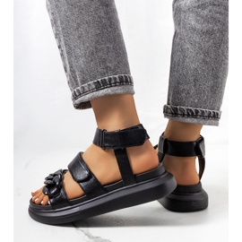 Sandales noires sur la plateforme Zepps le noir 1