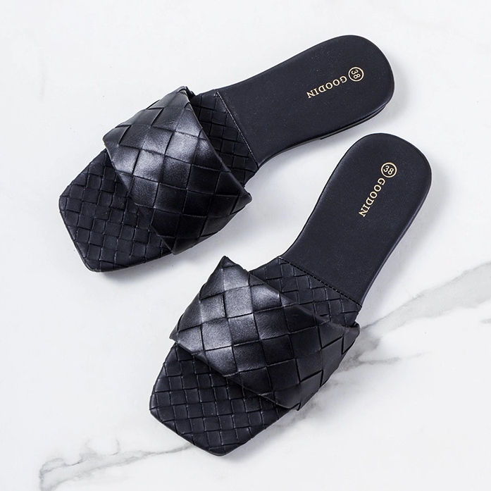 Talons plats noirs de Mabel le noir 1